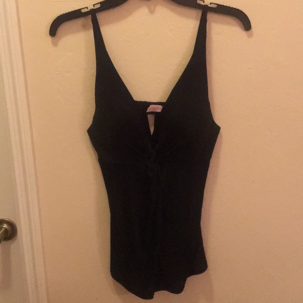Victoria’s Secret knot detail front top 36b